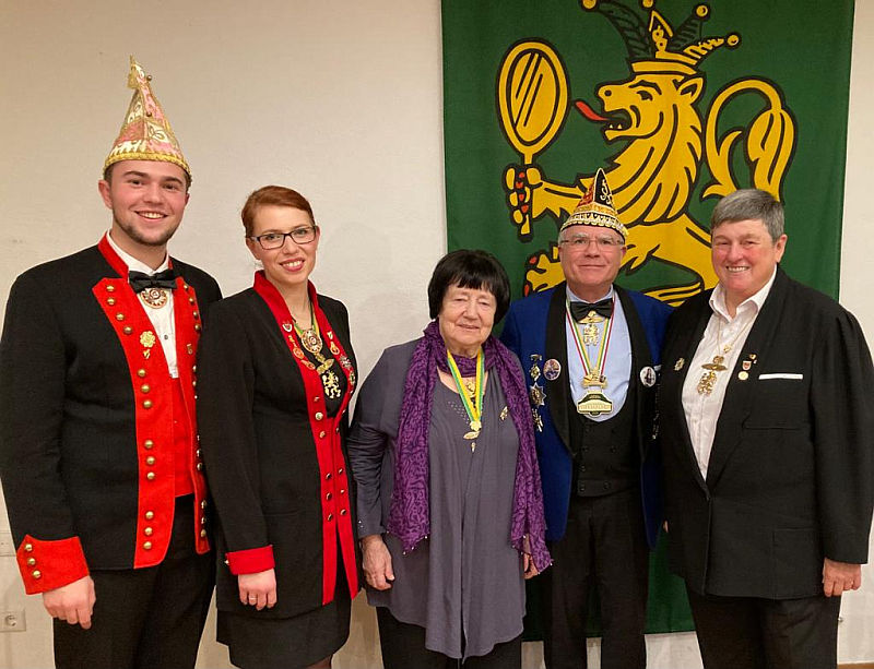 GoldenerLöwe mit Brillant Jutta Jaeger 1